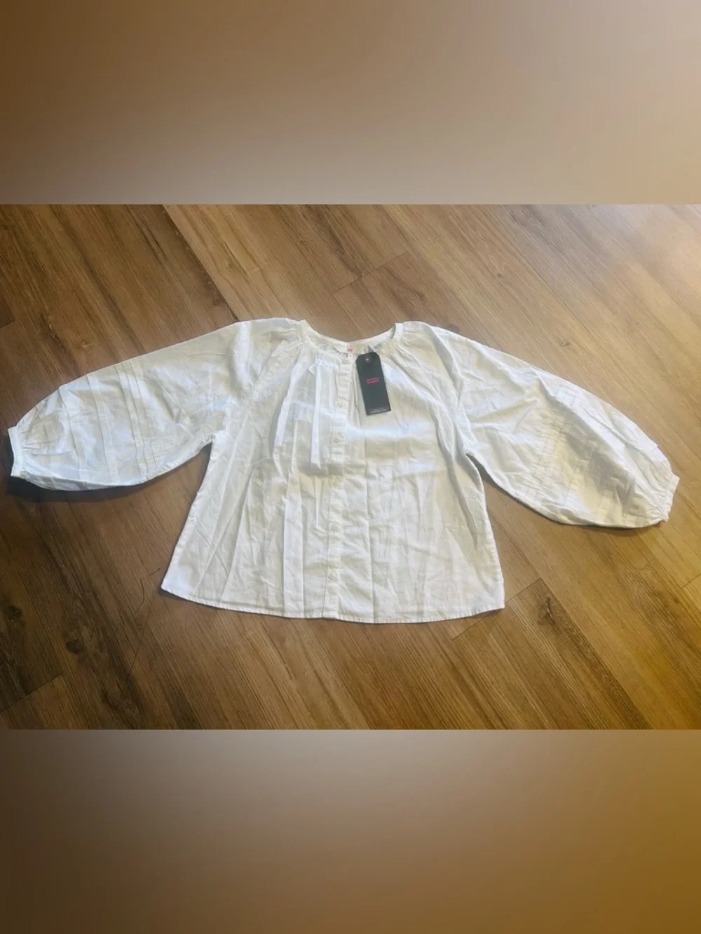 Levi's White Button-Front Peasant Blouse with Puff Sleeves - Picture 4 of 4